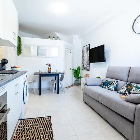 Apartamento K1. Cozy Flores With Pool Costa Adeje (Tenerife)