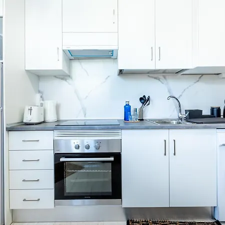 K1. Cozy Flores With Pool * אדחה