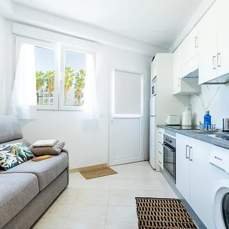 Appartement K1. Cozy Flores With Pool